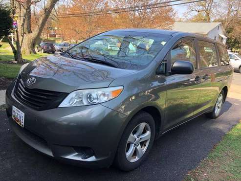 2011 Toyota Sienna, 158k Miles, 7 passengers, Very Good condition ! for sale in Washington, District Of Columbia