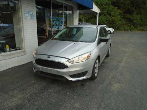 2016 Ford Focus SE *We're Safely Open for Business!* - cars & trucks... for sale in Pittsburgh, PA