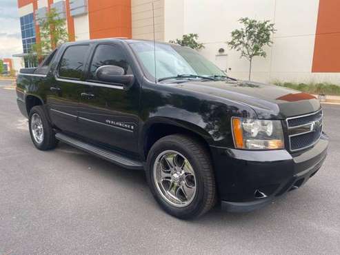 2007 Chevrolet Avalanche LT 1500 4dr Crew Cab 4WD SB - cars & trucks... for sale in Buford, GA