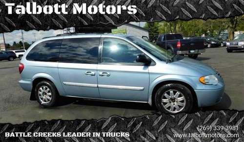 1-OWNER! 2006 CHRYSLER TOWN & COUNTRY! THIRD ROW SEATING! - cars & for sale in Battle Creek, MI