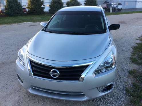 2013 Nissan Altima 2.5 S - cars & trucks - by owner - vehicle... for sale in Romeoville, IL