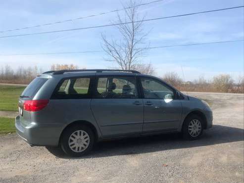 07 Toyota Sienna ce - cars & trucks - by owner - vehicle automotive... for sale in Delanson, NY