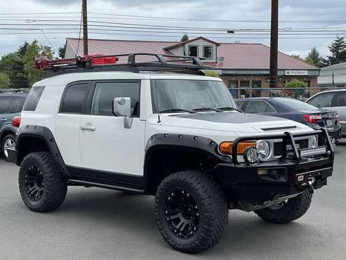2010 Toyota FJ Cruiser Manual Lifted 1-Owner Low miles - cars & for sale in Portland, OR