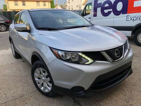 2019 Nissan Rogue Sport 7k miles gry/blk Paid off Clean title for sale in Baldwin, NY