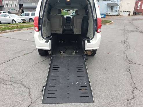 2012 Dodge Grand Caravan WHEELCHAIR VAN from ALABAMA no rust! - cars... for sale in Lyons, NY