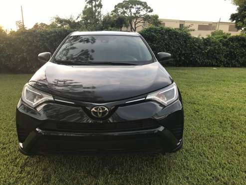 2018 Toyota RAV4 - cars & trucks - by owner - vehicle automotive sale for sale in Lake Worth, FL