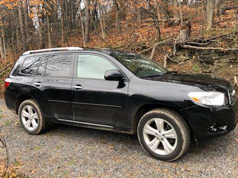 2010 Toyota Highlander LT - cars & trucks - by owner - vehicle... for sale in Manlius, NY