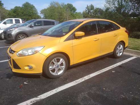 2012 Ford Focus SE Next to Showroom Condition! Turnkey & Drive! for sale in Chesapeake , VA