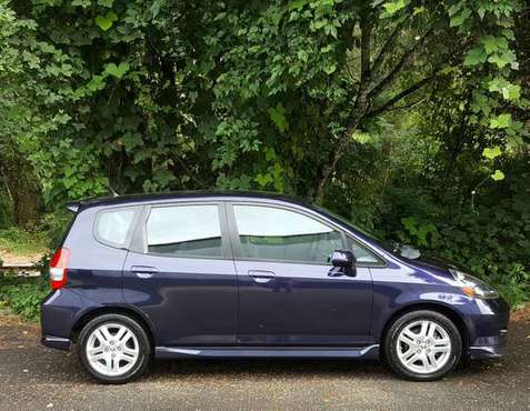 Blackberry Pearl 2008 Honda Fit Sport // 5 Speed // 4 Cyl // 30+MPGs... for sale in Raleigh, NC
