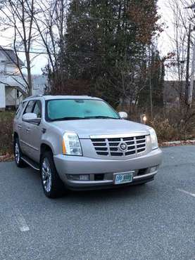 2007 Cadillac Escalade great condition - cars & trucks - by owner -... for sale in Lebanon, NH