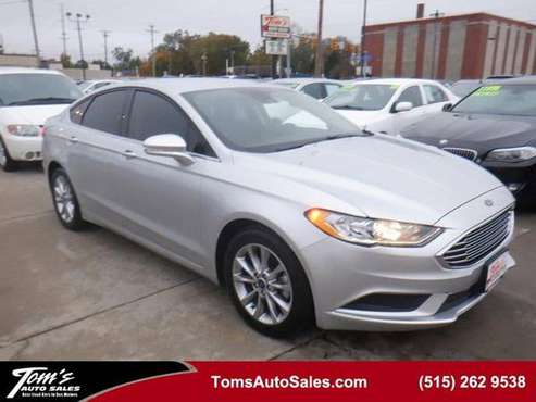 2017 Ford Fusion SE - cars & trucks - by dealer - vehicle automotive... for sale in Des Moines, IA