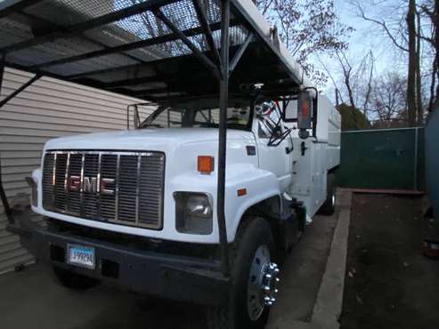 2002 GMC c7500 Bucket Truck - cars & trucks - by owner - vehicle... for sale in Southington , CT