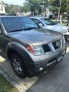 2006 Nissan Pathfinder for sale in Melville, NY