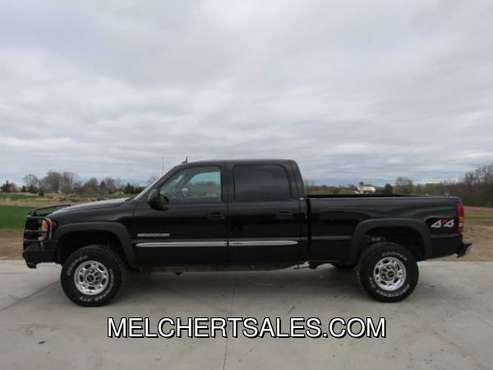 2004 GMC SIERRA 2500HD CREW CAB 153 WB 4WD SLE - - by for sale in Neenah, WI