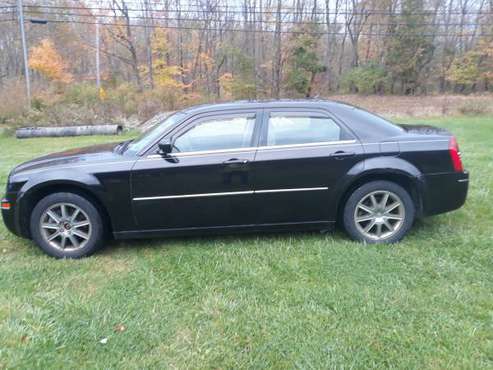 2008 chrysler 300 - cars & trucks - by owner - vehicle automotive sale for sale in New Castle, OH