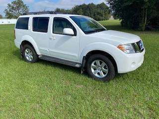 2012 Nissan Pathfinder Silver Edition 4x4 - cars & trucks - by owner... for sale in Mc Alpin, FL