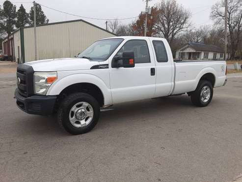 2011 Ford F 250 ext cab super duty (4x4 / long bed ) - cars & trucks... for sale in Schulter, OK