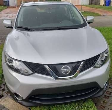 Nissan Rogue Sport S 2018 39k Miles - cars & trucks - by owner -... for sale in Hollywood, FL