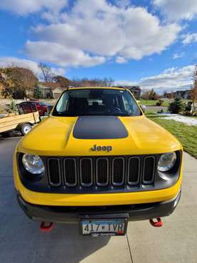 2015 Jeep Renegade 4WD Trailhawk - cars & trucks - by owner -... for sale in Belle Plaine, MN