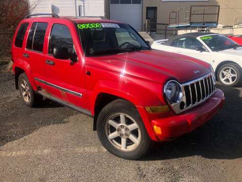 2005 Jeep Liberty 4x4 w 130k - cars & trucks - by dealer - vehicle... for sale in Willimantic, CT