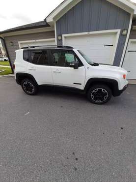 2017 Jeep Renegade Trailhawk SUV 4x4 - cars & trucks - by owner -... for sale in Asheville, NC
