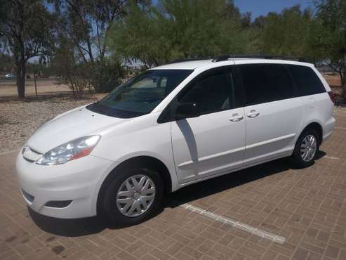 2008 Toyota Sienna 2 owner no accidents runs and drives excellent for sale in Sun City, AZ
