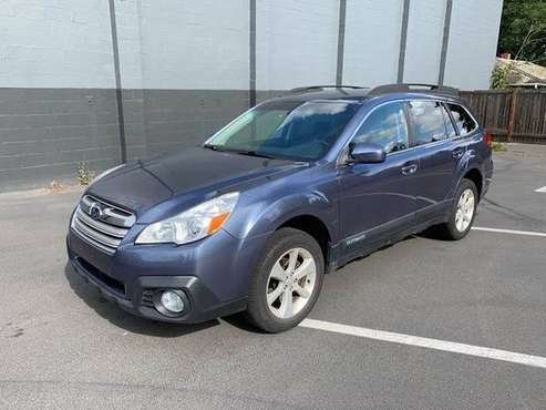 Blue 2013 Subaru Outback 2.5i Premium AWD 4dr Wagon CVT Traction Contr for sale in Lynnwood, WA