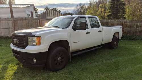 GMC SIERRA 3500 HD CREW CAB 4X4 2011 - cars & trucks - by dealer -... for sale in Chateaugay, NY