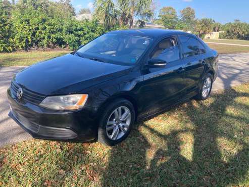 2012 VOLKSWAGEN JETTA WITH LEATHER - - by dealer for sale in Lake Worth, FL