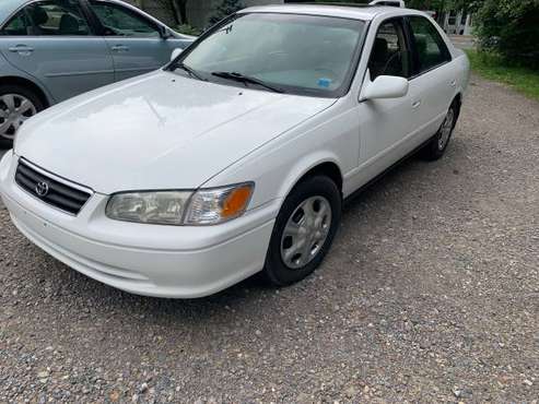 2001 Toyota Camry s - cars & trucks - by dealer - vehicle automotive... for sale in Syracuse, NY
