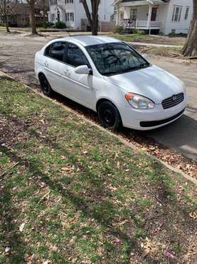 2007 Hyundai Accent for sale in Lawrence, KS