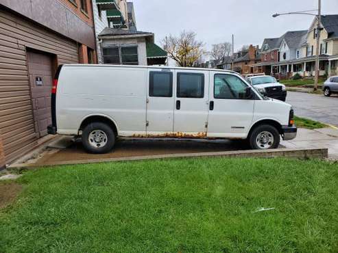 GMC Cargo Van - cars & trucks - by owner - vehicle automotive sale for sale in Ambridge, PA