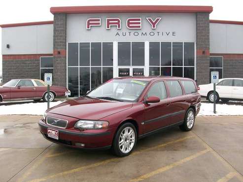 2001 VOLVO V70 WAGON - - by dealer - vehicle for sale in Muskego, WI