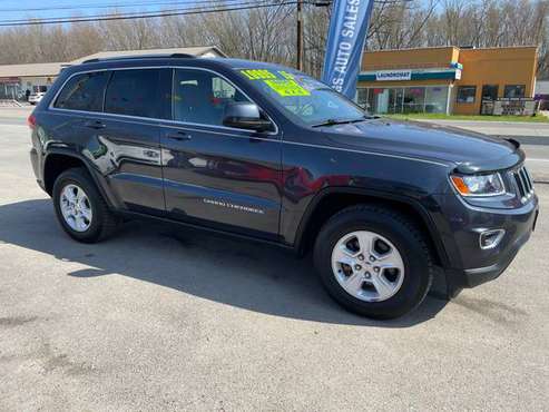 2015 JEEP GRAND CHEROKEE LAREDO 4X4 VERY VERY CLEAN - cars & for sale in Owego, NY