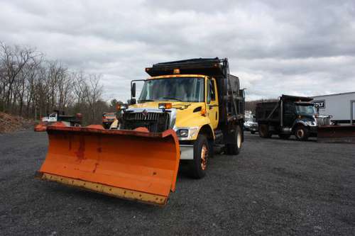 Pre-Emissions Ready to Plow 2005 International 7400 - cars & trucks... for sale in Peabody, MA