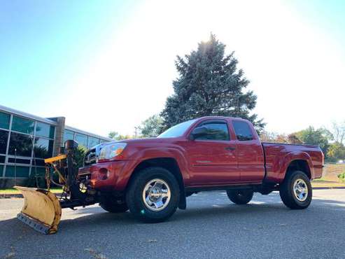 2007 Toyota Tacoma 4x4 Fisher Snow Plow for sale in Waterbury, NY