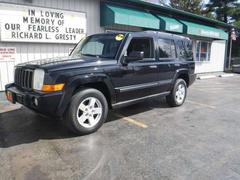 2006 JEEP COMMANDER 3RD ROW AND 4X4 - - by dealer for sale in Loves Park, IL