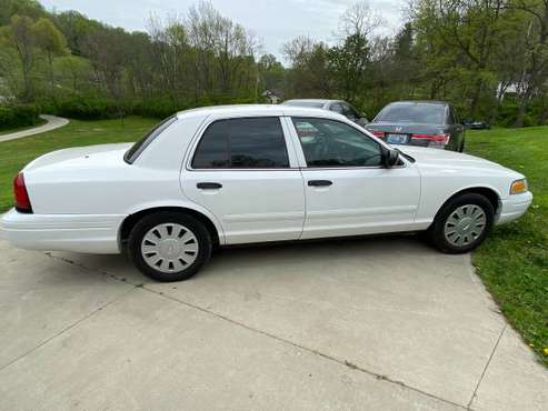 2008 Crown Vic for sale in Melbourne, OH