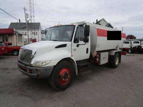 2006 International 4400 Oil Truck - cars & trucks - by dealer -... for sale in Brockton, MA