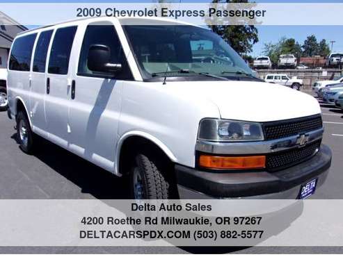 2009 Chevrolet Chevy Express LT 12 Passenger Van 3500 1Owner for sale in Milwaukie, OR