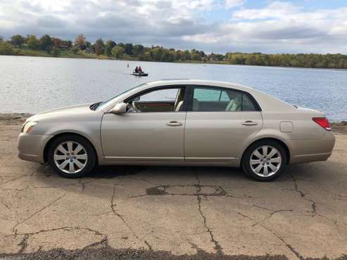 2007 Toyota Avalon - cars & trucks - by owner - vehicle automotive... for sale in West Hartford, CT