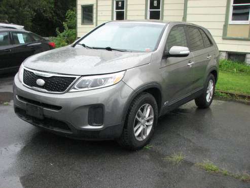 2014 KIA SORENTO LX AWD~87000 MILES~FINANCING AVAILABLE for sale in Watertown, NY