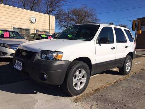 2007 FORD ESCAPE XLT, 4X4, ONLY 92K MILES! V6, AUTOMATIC, CLEAN! -... for sale in Kenosha, WI