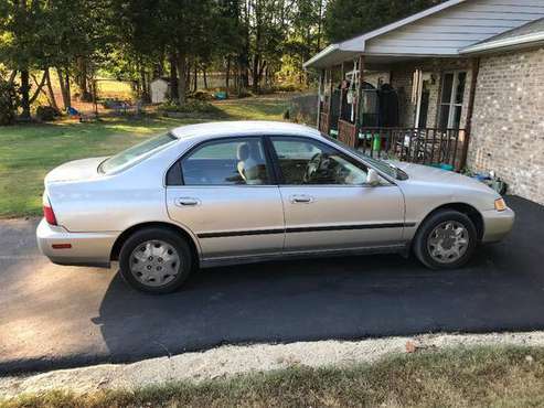 1997 honda accord, very low miles for sale in Whitesville, KY