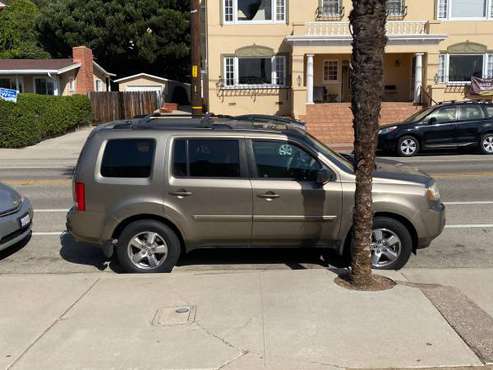 2011 Honda Pilot EX-L with 4WD - cars & trucks - by owner - vehicle... for sale in Ventura, CA