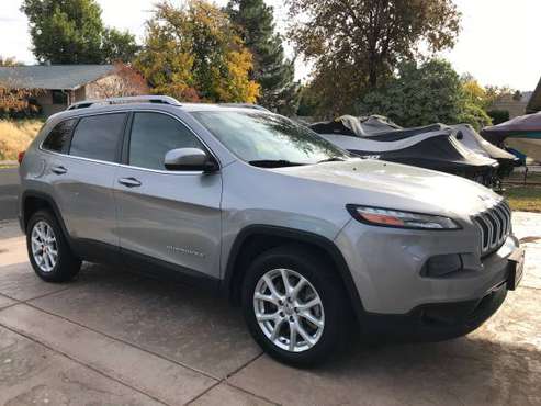 2015 jeep cherokee latitude - cars & trucks - by owner - vehicle... for sale in Vacaville, CA
