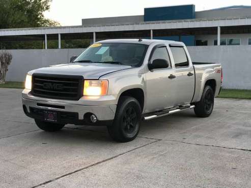 2007 GMC SIERRA Z-71 4X4 - cars & trucks - by owner - vehicle... for sale in Brownsville, TX