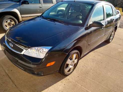2007 Ford Focus SES - cars & trucks - by owner - vehicle automotive... for sale in Norway, MI