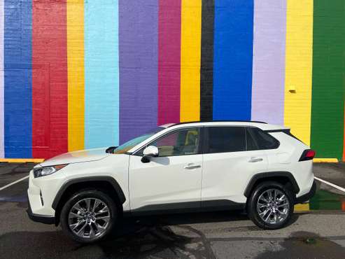 SUPER LOW MILE 2019 TOYOTA RAV4 LIMITED AWD BLIZZARD PEARL LOADED -... for sale in Portland, OR