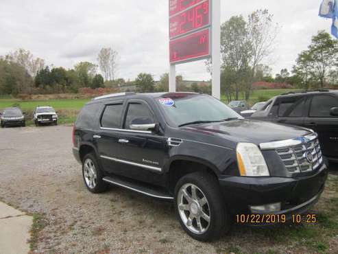 2008 CADILLAC ESCALADE LUXURY AWD for sale in Kendallville, IN